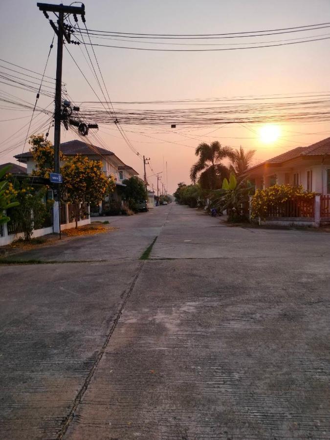 Happy Space วิลล่าทั้งหลัง 2นอน 2น้ำ ฟรี Wifi จอดรถ Nakhon Phanom Luaran gambar