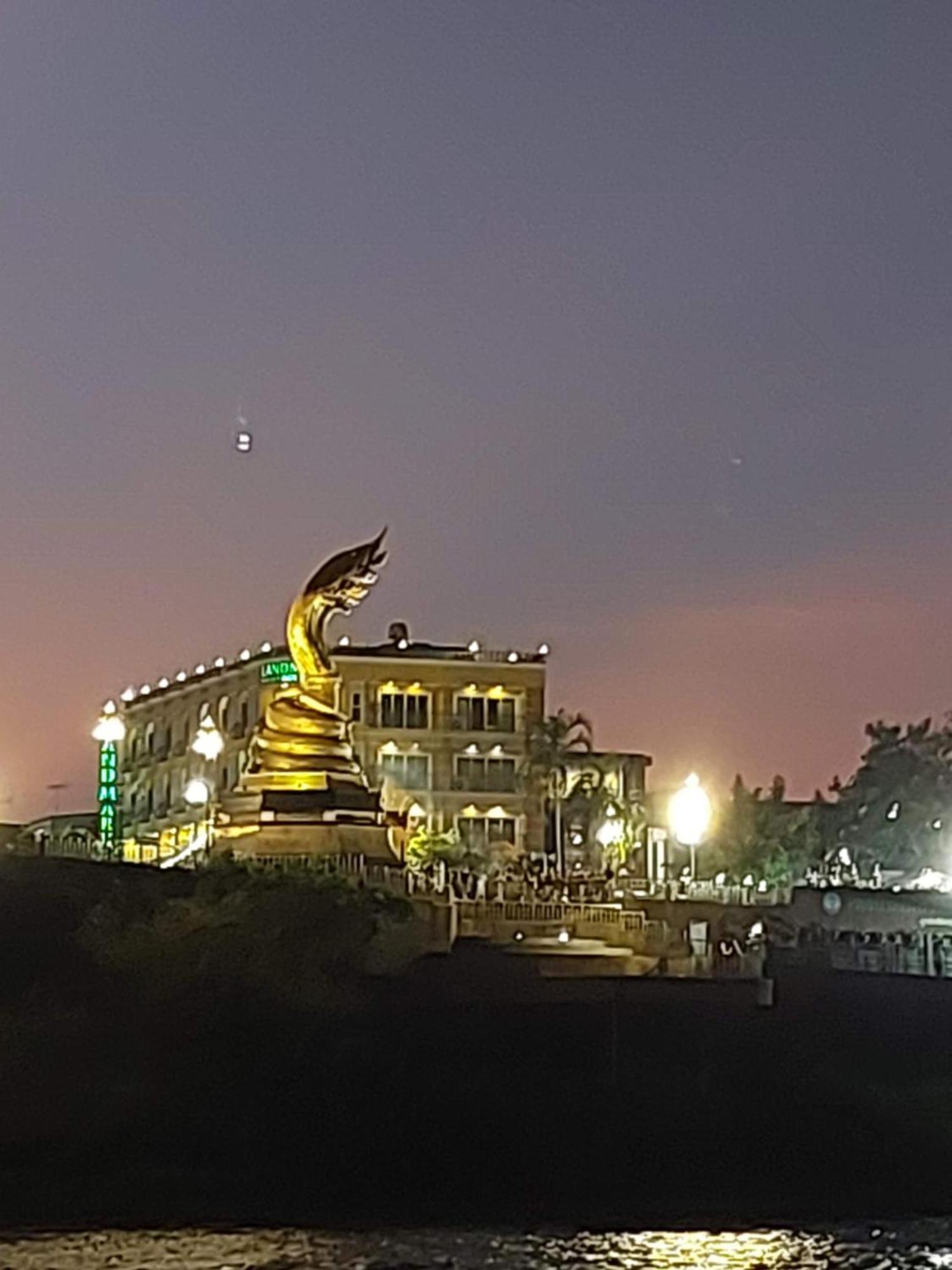 Happy Space วิลล่าทั้งหลัง 2นอน 2น้ำ ฟรี Wifi จอดรถ Nakhon Phanom Luaran gambar